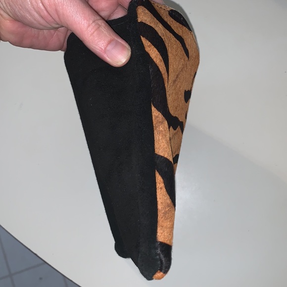 Hair on hide cosmetic bag - Picture 7 of 9